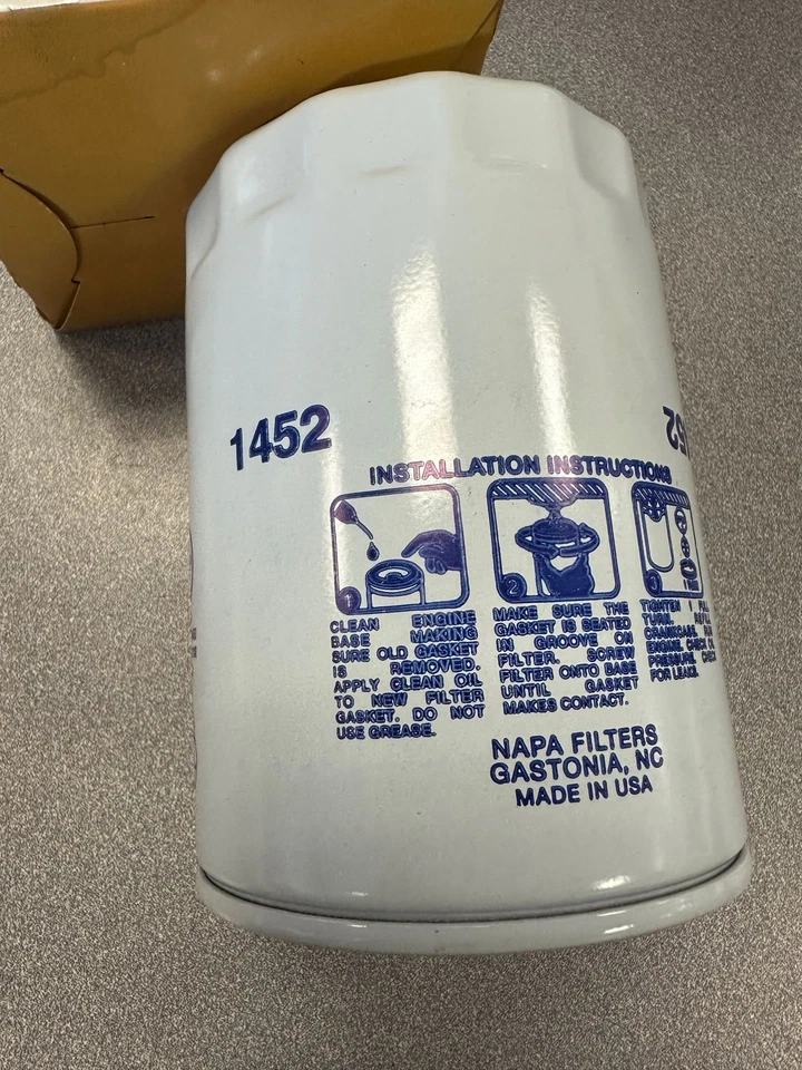 2005 AUDI A4 OIL FILTER - Image 1 of 2