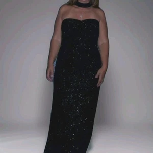 Jessica McClintock formelles schwarzes schulterfreies Kleid 13/14 schwarz mit Glitzer - Bild 1 von 11