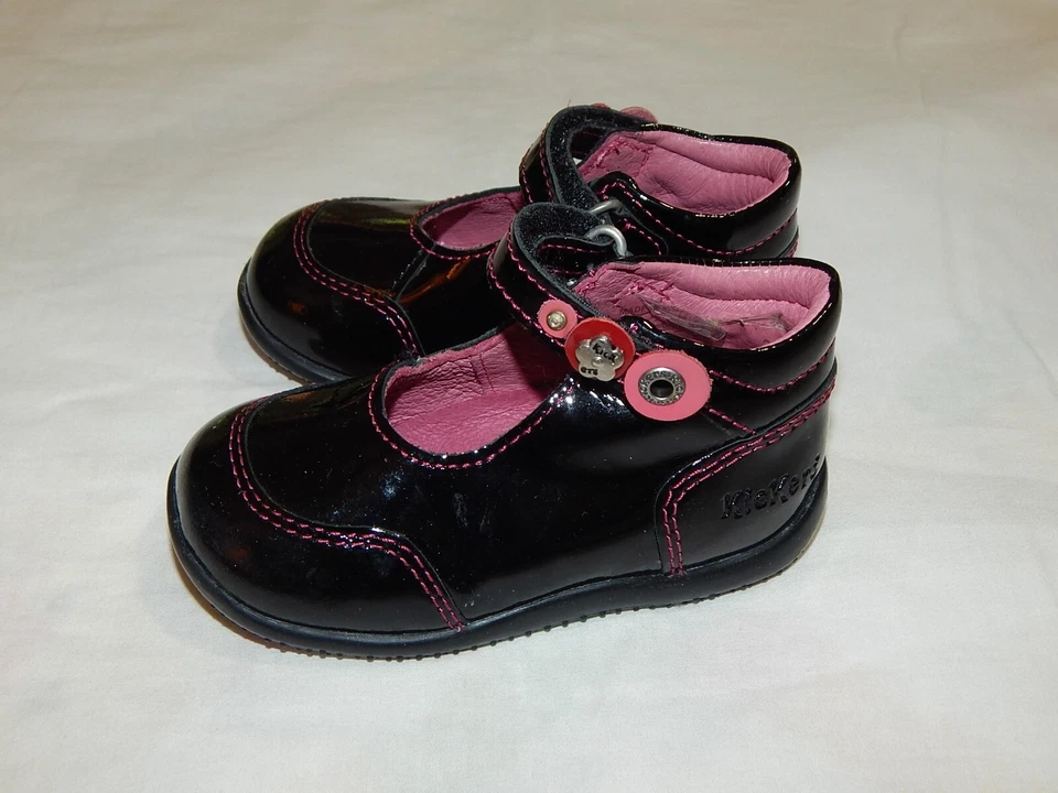 Euc Kickers Baby Girl Size 20 Black Paten Leather Strap Shoes Pink Accents - Image 1 of 4