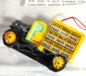Coca-Cola Collectibles 4 Mini Hanging Ornaments Delivery Truck, Fountain, NEU - Bild 1 von 5