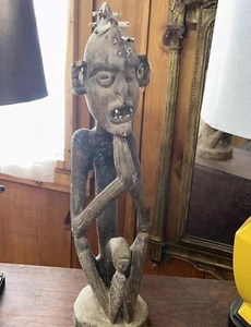 ANTIKE Neuguinea Ahne Fruchtbarkeit Statue geschnitzt Holz Denkstellung - Bild 1 von 13