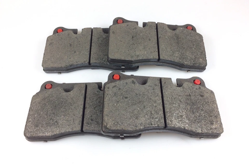 JUEGO DE PASTILLAS DE FRENO DELANTERAS ORIGINALES ASTON MARTIN V8 VANTAGE / DB9 - 7G43-2D007-AA-PK. Foto 1 de 1