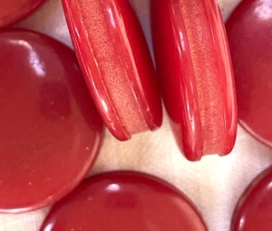 30 PC Vintage round Red Bakelite OLD STOCK 1 inch - Picture 1 of 9