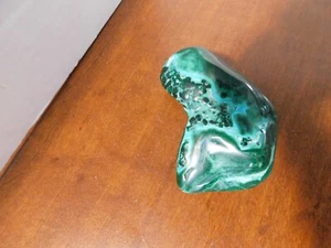 Piedra preciosa botrioidal pulida de CRISCOCOLA Y MALAQUITA .2.5" X 2" -Congo, África - Imagen 1 de 8