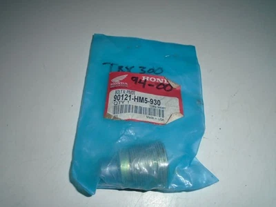 Honda TRX300 TRX 300 Fourtrax Swingarm Pivot Bolt 90121-HM5-930 - Image 1 of 2