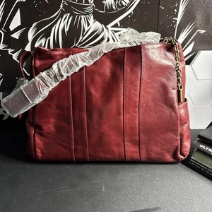 BCBGMAXAZRIA 'rote Ledertasche/Geldbörse Neu mit Etikett - Bild 1 von 12