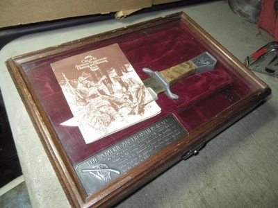 The American Frontiersman fixed blade hunting Knife Set w/Case missing Skinner - Image 1 of 4