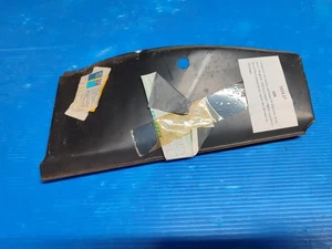 Longeron de liaison verticale de plancher droit pour: Peugeot: 104 tous types - Picture 1 of 1