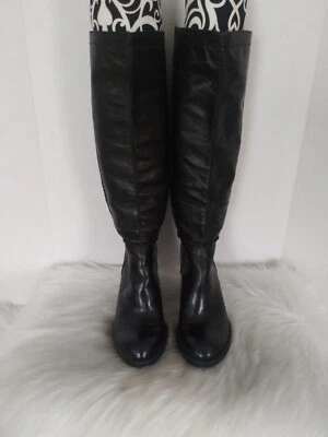 Botas de mujer TAHARI Strauss talla 6,5 M de cuero granulado negro tacones gruesos  Foto 1 de 3