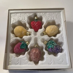 Box Of 6 Vintage Glass Christmas Ornaments Fruit In Box, Nice! Made In Czech Rep - Picture 1 of 8