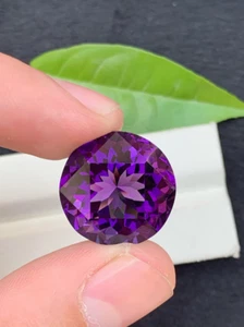 Piedra preciosa de amatista natural de 33 quilates de corte elegante - púrpura profundo - Imagen 1 de 7