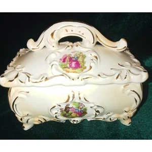 Vintage Royal Sealy Trinket Box Victorian Couple Man Woman Cream Gold Tone Trim - Picture 1 of 8