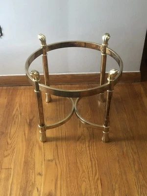 Mesa auxiliar de latón de vidrio ovalado vintage La Barge elevadores de llama Hollywood Regency A Foto 1 de 4