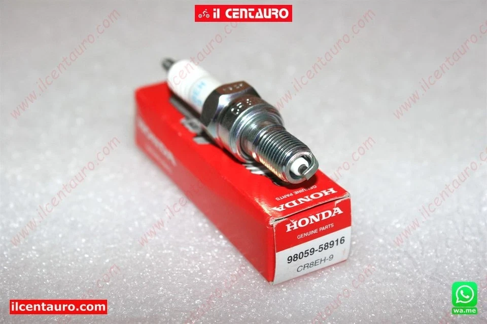 CANDELA NGK CR8EH-9 HONDA SH 125 150, LML 125 150 151 200 , DAELIM, HYOSUNG - Image 1 of 1