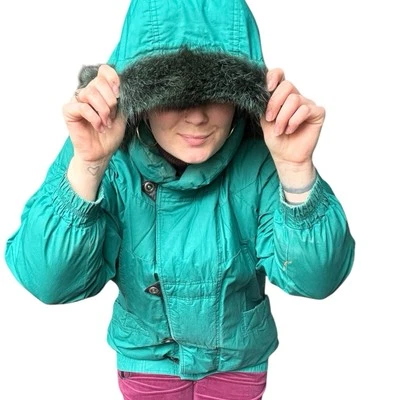 Vintage green fury hood puffer down retro jacket for winter & fall wear - Image 1 of 4