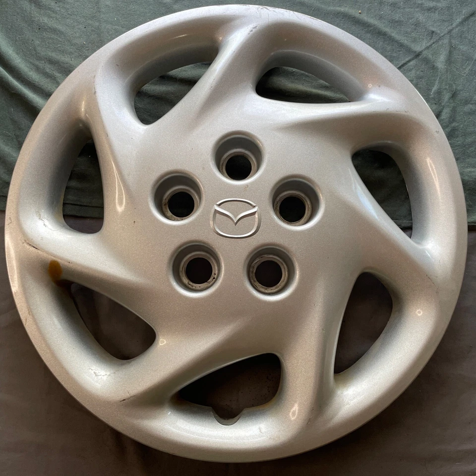 1998 1999 2000 2001 2002 Mazda 626 56537 15" tampa de roda calota GD7E37170 tampa original do equipamento original - Imagem 1 de 4