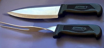 JUEGO DE 2 CUCHILLOS Y TENEDORES UTILITARIOS COLEMAN OUTDOOR’S BACKYARD CAMPAÑA BARBACOA  Foto 1 de 3