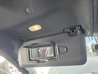 2020-2023 MERCEDES BENZ CLA250 DRIVER SIDE SUN VISOR: BLACK Foto 1 de 4