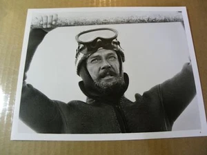 VINTAGE ABC TV PRESS PHOTO ROGER MOORE ASSAULT FORCE 82 - Picture 1 of 1