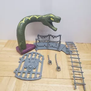 MOTU Vintage Snake Mountain Parts Wolf Gate Door-Ladder-2 Shackles-Bridge-S Head - Picture 1 of 9