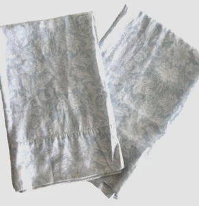 2 Raymond Waites Blue & White Floral Cotton Sateen Standard Pillowcases Tropical - Picture 1 of 9