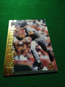 1997 Pacific Baseball #30 - B.J. Surhoff - Baltimore Orioles 