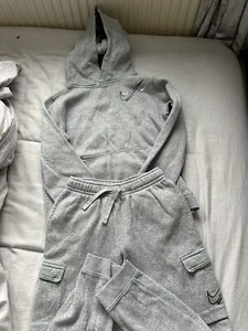 nike tracksuit kids medium - Picture 1 of 3
