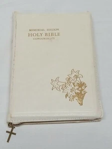 White Zipper Vintage 1958 HOLY BIBLE Memorial Edition CONCORDANCE Color Photos - Picture 1 of 12