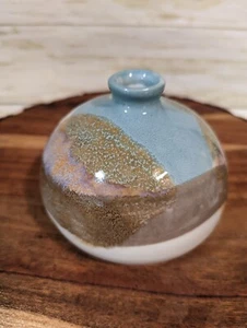Kunstkeramik Vase, weiß mit bunter Glasur, Handarbeit, signiert KS, schön!  - Bild 1 von 8