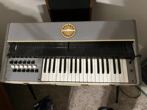 Vintage 1964 Farfisa Port Organ Portorgan Model P-18 Made in ITaly - Picture 1 of 11