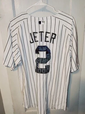 Majestic Men's New York Yankees # 2 Jeter Jersey Size 52 - Image 1 of 4