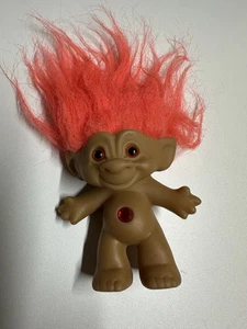 Muñeca Troll Tesoro Novedad As De Colección 3" Joya Vientre Ojos Naranja Joya y Pelo - Imagen 1 de 2
