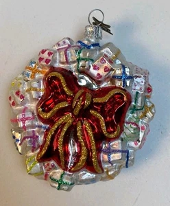 Neiman Marcus 2004 Gift Holiday Wreath Christmas Glass Ornament Butterfly Tg HTF - Picture 1 of 9