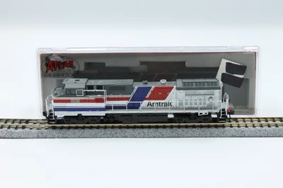 Atlas 48881 N Scale Dash 8-32BWH Diesel Locomotive Amtrak Pepsi Can #505 DCC - Image 1 of 4