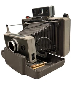 Polaroid Automatic 340 Land Camera con coperchio soffietto pieghevole - Vintage non testata - Foto 1 di 5