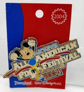 Spilla Disney DLR 2004 MICKEY'S ALL AMERICAN PIN FESTIVAL Giochi Estivi Logo Nuova con etichette - Foto 1 di 3