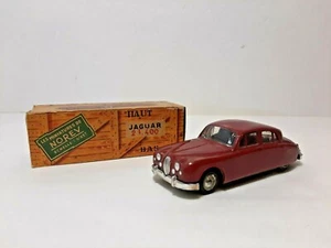 NOREV LES MINIATURES JAGUAR 2.l.400 N°17 BOJAGUAR 2.l.400 N°17 BORDEAU - Picture 1 of 5