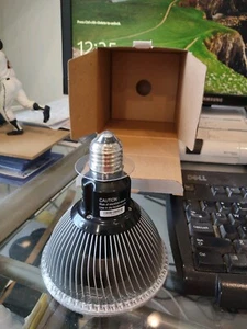 MSI LED 12w Bulb 120v 60hz 65w equivalent Light Bulb KNEW in Box - Picture 1 of 3