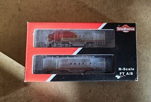N Scale **SANTA FE WARBONNET** FT A/B Set #164 - Intermountain 69003-07 - Picture 1 of 7