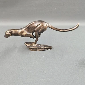 Escultura De Puma De Hierro Fundido 1,3 Kilos 30 Cm Color Bronce - Imagen 1 de 10