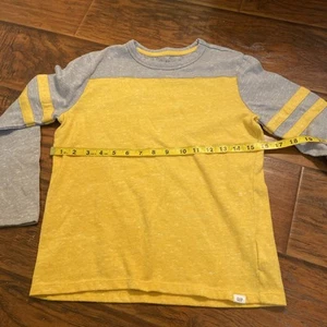 Boy’s Size 10-11 Gap Long Sleeve T Shirt Poly cotton - Picture 1 of 7