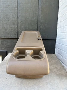 88-94 Chevy Silverado GMC Sierra 92-94 K5 Blazer Suburban Console Tan - Picture 1 of 12