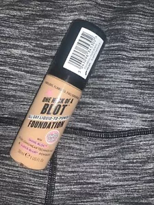 NEW One Heck Of A Blot Foundation - HAPPY MEDIUM - Picture 1 of 1