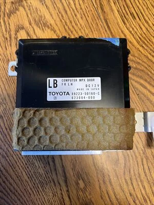 Módulo multiplex de controle de porta de motorista Lexus LS430 2001-2003 P/N: 89223-50160-C - Imagem 1 de 3