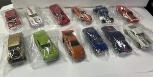 2012 Metal Hot Wheels Car Case holds 18 Diecast Vehicles - Picture 1 of 5