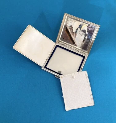 Ancien poudrier a système en métal argenté poinçonné Poudre de riz Miroir Dame - Photo 1/4