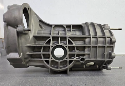 NICE USED ORIGINAL PORSCHE 914-4 TRANSMISSION GEARBOX HOUSING 914/11 HA0013377 - Image 1 of 4