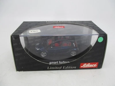 X763 SCHUCO 1/43 1:43 SMART FORFOUR TOIT OUVRANT Ref 04691 - Photo 1/4