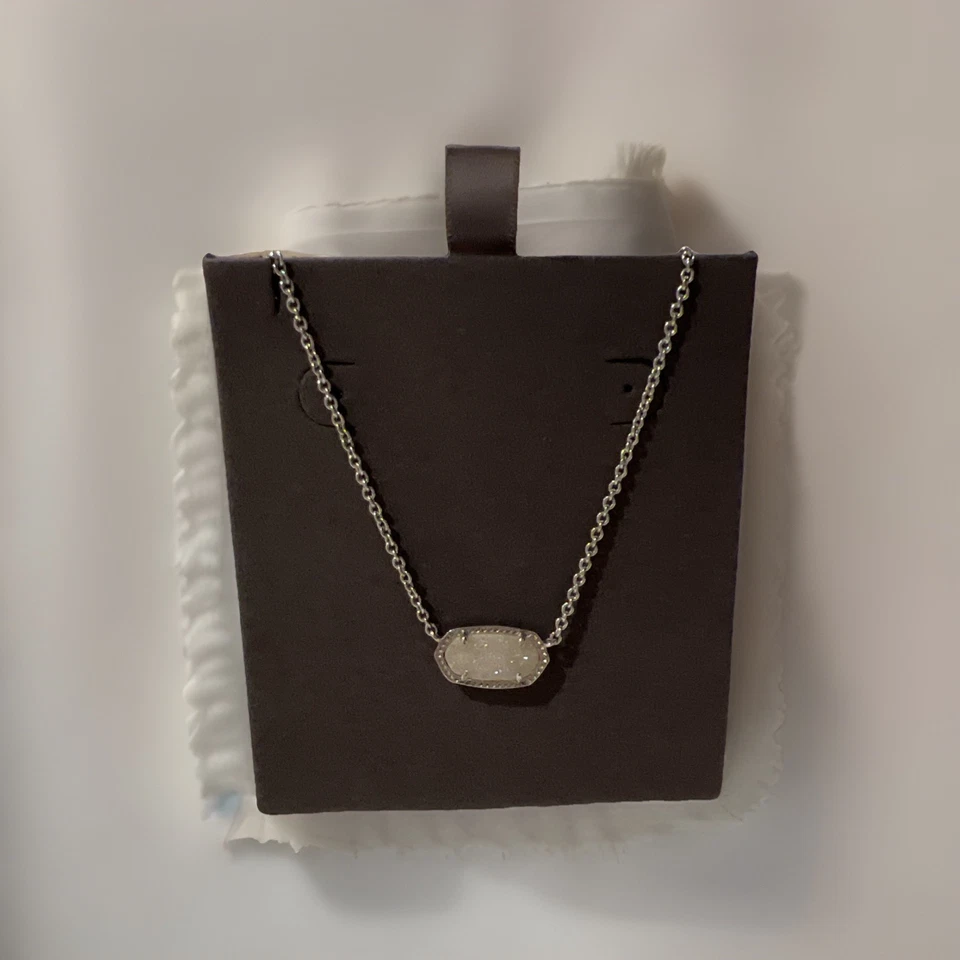 Collar Kendra Scott Elisa de plata con piedras preciosas Drusy iridiscentes Foto 1 de 3