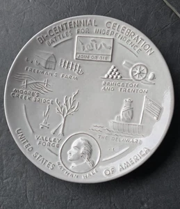 Vintage Frankoma Bicentennial Plate 1974 Battles for Independence Nathan Hale USA - Bild 1 von 4